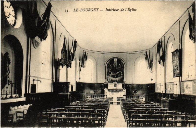Carte postale ancienne Le Bourget Interieur de l'Eglise au Bourget