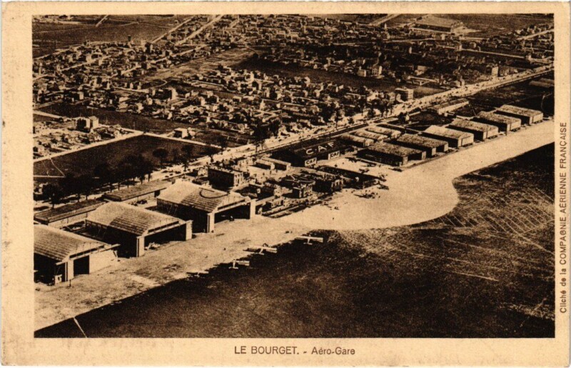 Carte postale ancienne Le Bourget Aerogare au Bourget