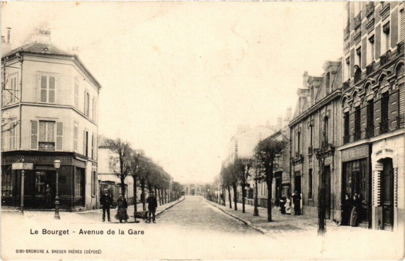 Carte postale ancienne Le Bourget Avenue de la Gare au Bourget