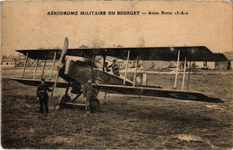 Carte postale ancienne Le Bourget Avion Potez au Bourget