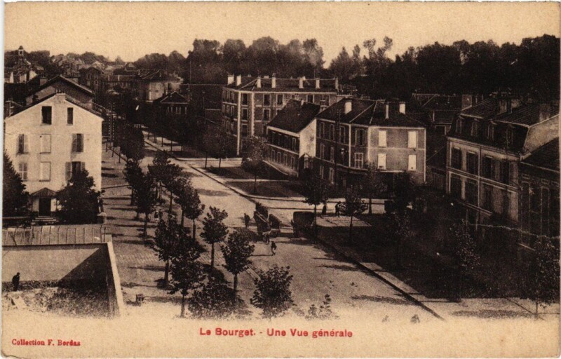 Carte postale ancienne Le Bourget une vue generale au Bourget