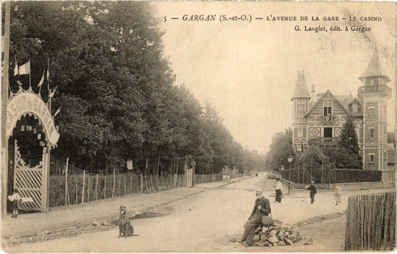 Carte postale ancienne Livry Gargan Avenue de la Gare Le Casino à Livry-Gargan