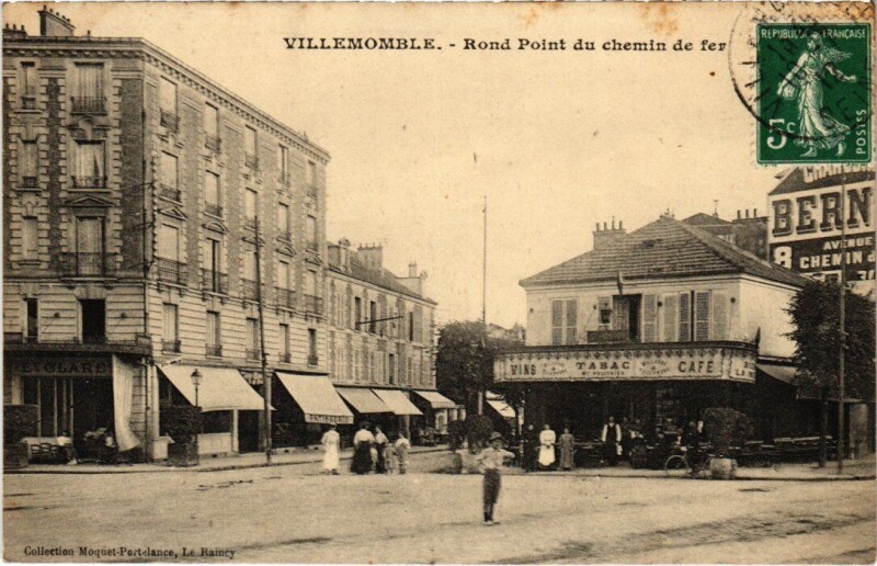 Carte postale ancienne Villemomble Rond Point du chemin de fer à Villemomble