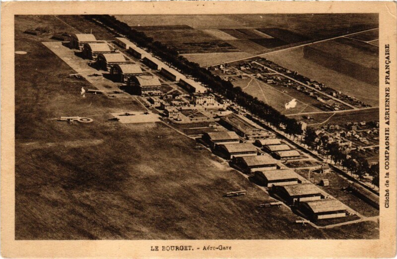 Carte postale ancienne Le Bourget Aero Gare au Bourget