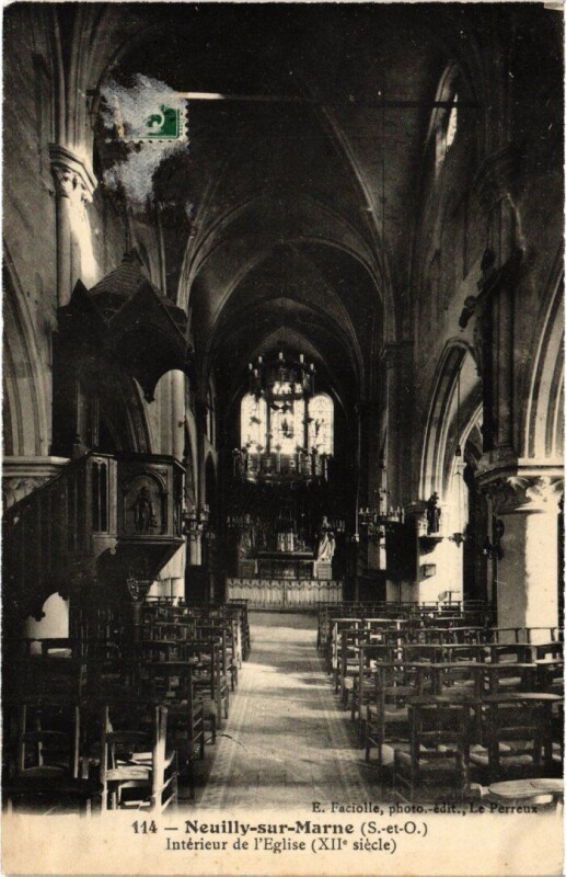 Carte postale ancienne Neuilly s Marne Interieur de l'Eglise