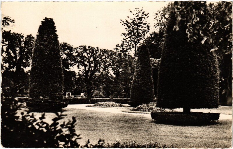 Carte postale ancienne Neuilly s Marne un coin du Parc