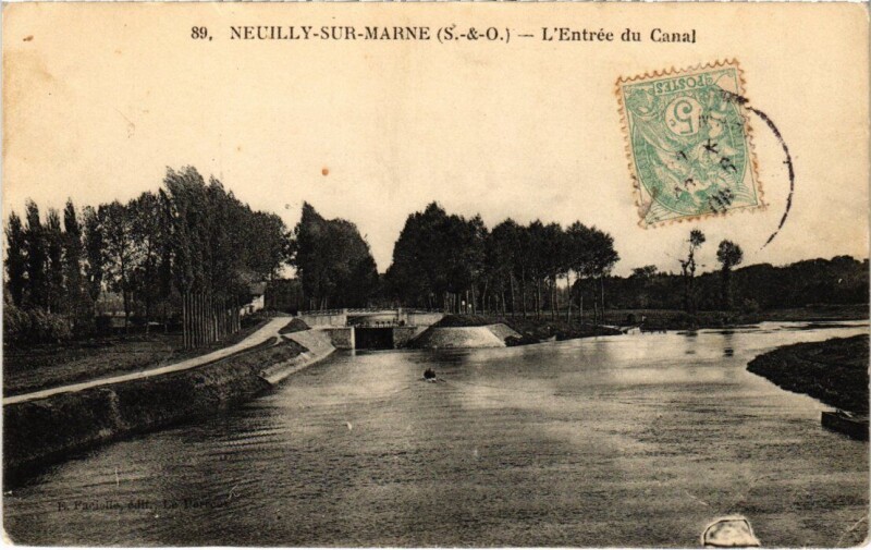 Carte postale ancienne Neuilly s Marne Entree du Canal