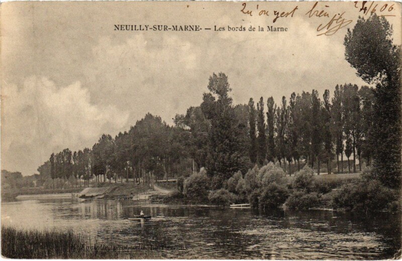 Carte postale ancienne Neuilly s Marne Les bords de la Marne