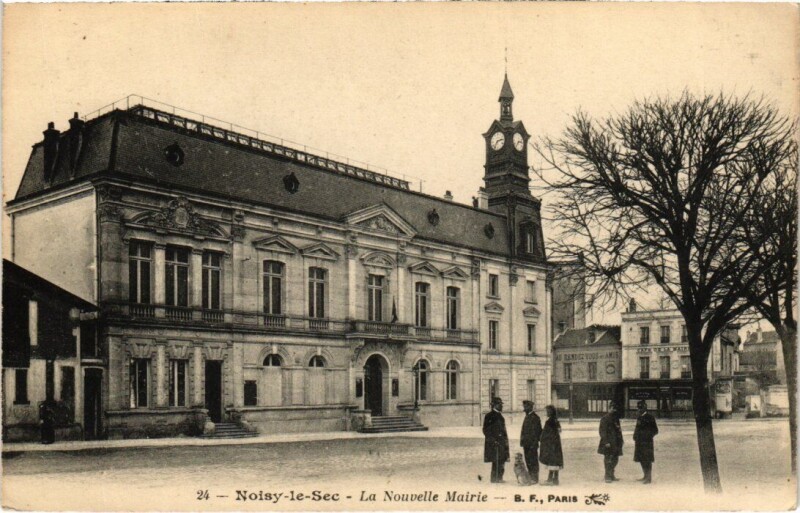 Carte postale ancienne Noisy le Sec La nouvelle Mairie à Noisy-le-Sec