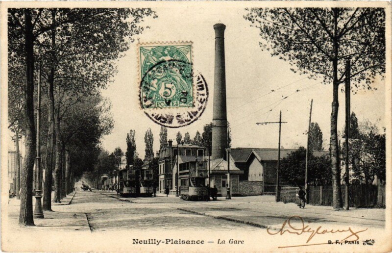 Carte postale ancienne Neuilly Plaisance La Gare à Neuilly-Plaisance