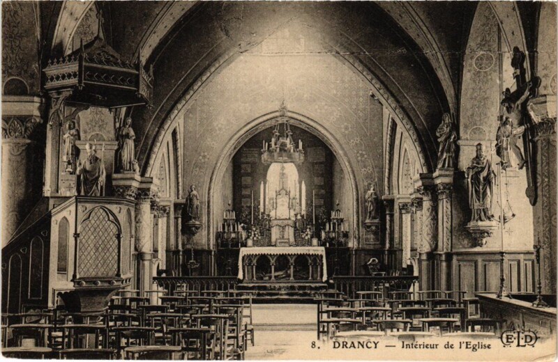 Carte postale ancienne Drancy Interieur de l'Eglise à Drancy
