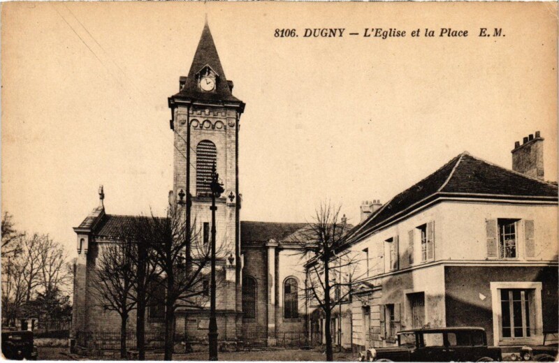 Carte postale ancienne Dugny Eglsie et la Place à Dugny