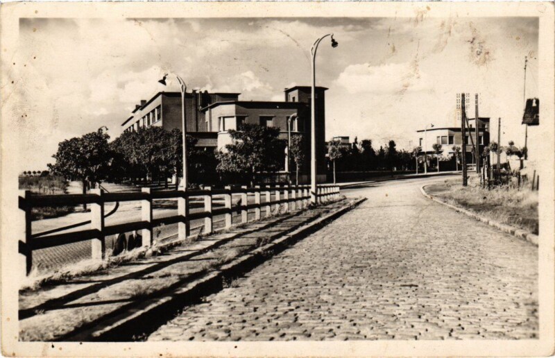 Carte postale ancienne Le Bourget Les nouvelles Ecoles au Bourget