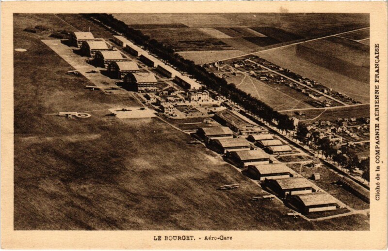 Carte postale ancienne Le Bourget Aero Gare au Bourget