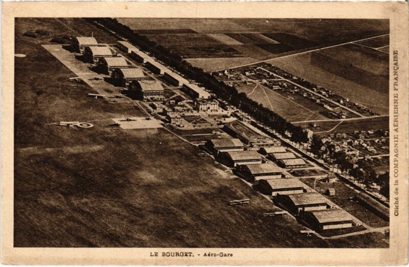 Carte postale ancienne Le Bourget Aero Gare au Bourget