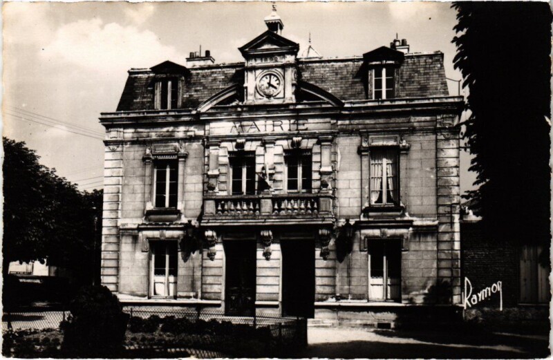 Carte postale ancienne Neuilly s Marne La Mairie