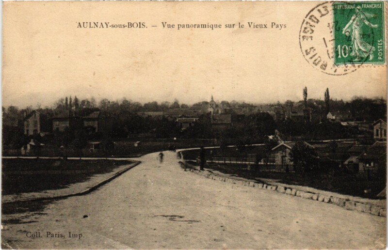 Carte postale ancienne Aulnay vue panoramique sur le Vieux Pays