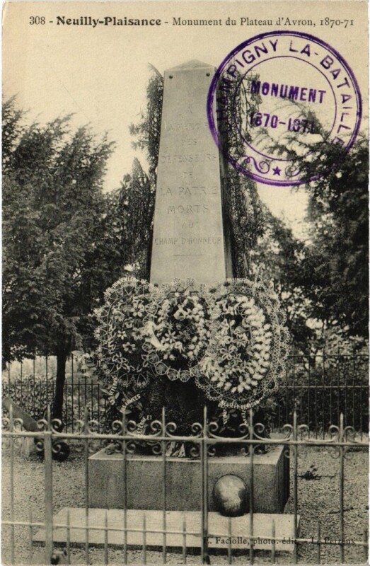 Carte postale ancienne Neuilly Plaisance Monument du Plateau d'Avron à Neuilly-Plaisance