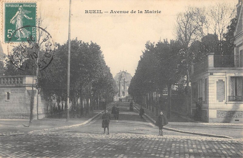 Carte postale ancienne Rueil - Avenue De La Mairie