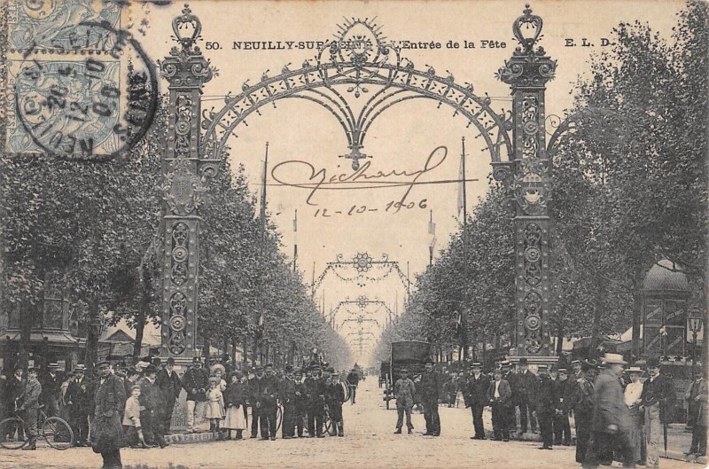 Carte postale ancienne L'Entrée de la Fête à Paris 16e