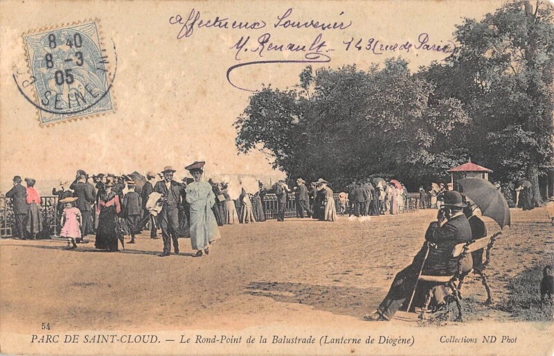 Carte postale ancienne Parc De Saint Cloud - Rond Point De La Balustrade à Saint-Cloud
