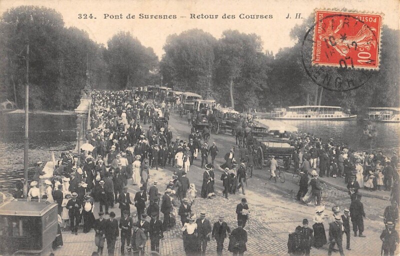 Carte postale ancienne Pont De Suresnes - Retour Des Courses à Suresnes