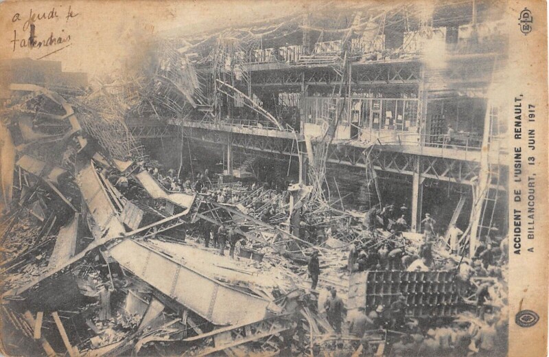 Carte postale ancienne Accident De L'Usine Renault Billancourt