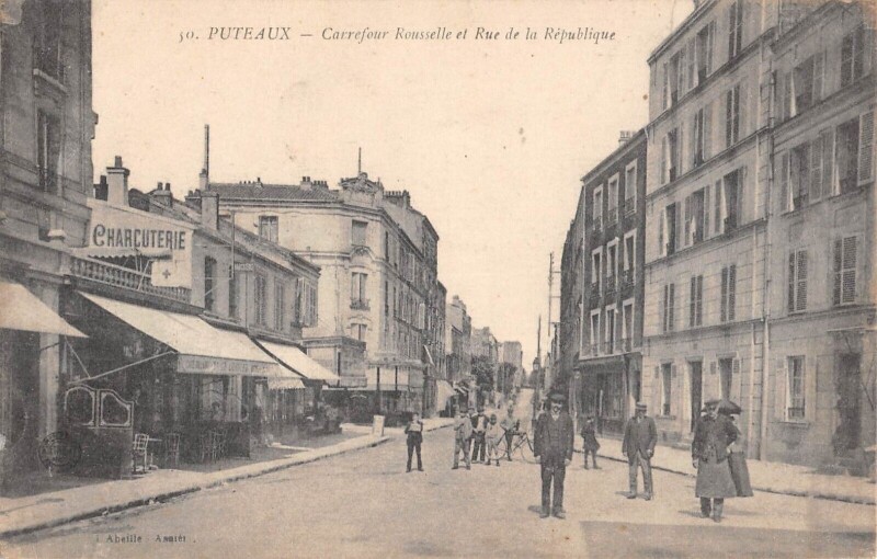 Carte postale ancienne Puteaux - Carrefour Rousselle Et Rue Republique à Puteaux