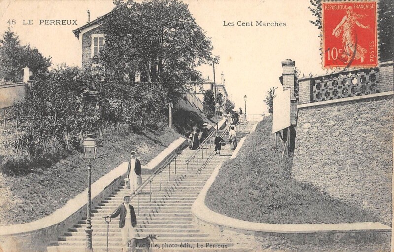 Carte postale ancienne Le Perreux - Les Cent Marches