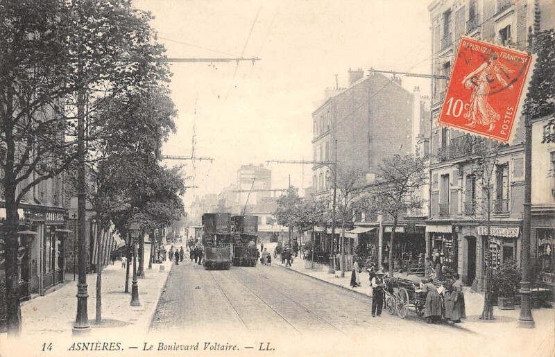 Carte postale ancienne Asnieres - Le Boulevard Voltaire