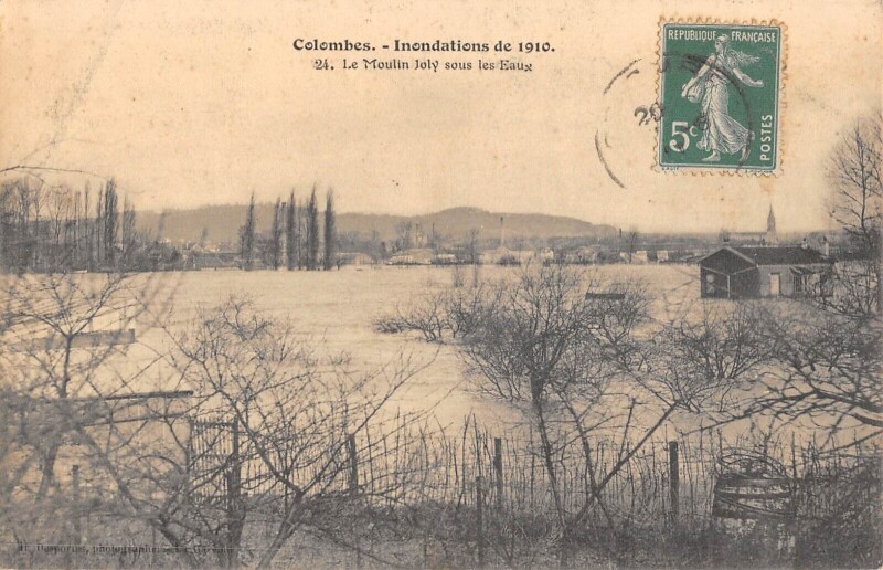 Carte postale ancienne Colombes Inondations 1910 - Le Moulin Joly Sous Les Eaux à Colombes