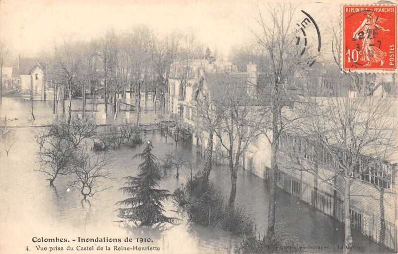 Carte postale ancienne Colombes - Inondations 1910 - Vue Prise Du Castel De La Reine Henriette à Colombes