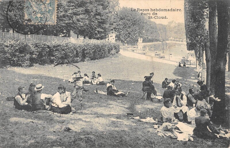 Carte postale ancienne Le Repos Hebdomadaire - Parc De Saint Cloud à Saint-Cloud