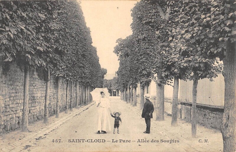 Carte postale ancienne Saint Cloud - Le Parc - Allee Des Soupirs à Saint-Cloud