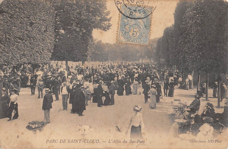 Carte postale ancienne Parc De Saint Cloud - Allee Du Bas Parc à Saint-Cloud