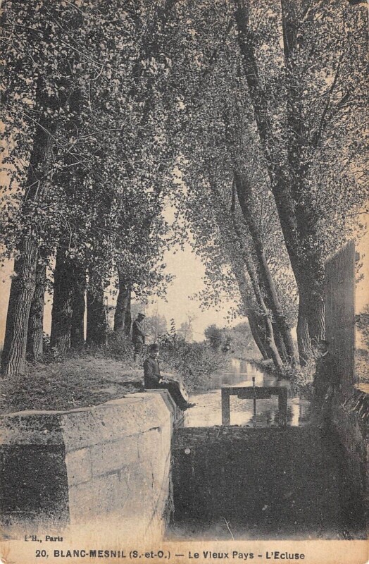 Carte postale ancienne Blanc Mesnil - Le Vieux Pays - Ecluse