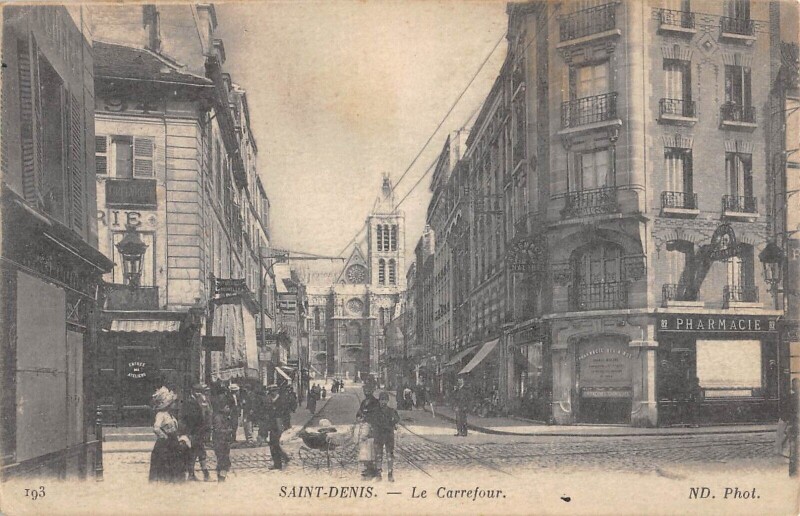Carte postale ancienne Saint Denis - Le Carrefour à Saint-Denis