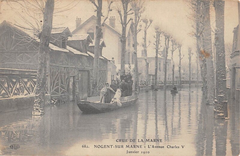 Carte postale ancienne Nogent Sur Marne - Avenue Charles V - Crue De La Marne à Nogent-sur-Marne