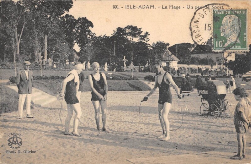 Carte postale ancienne Isle Adam - La Plage Un Peu De Sport
