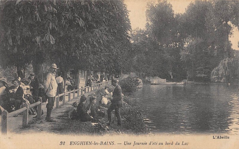 Carte postale ancienne Enghien Les Bains - Une Journee D'Ete Au Bord Du Lac à Enghien-les-Bains