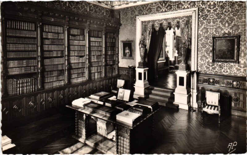 Carte postale ancienne Boissy-Saint-Leger Chateau de Grosbois - Bibliotheque