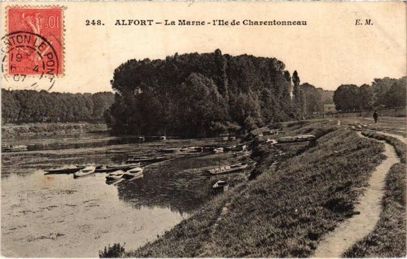 Carte postale ancienne Maisons-Alfort La Marne - L'Ile de Charentonneau à Maisons-Alfort