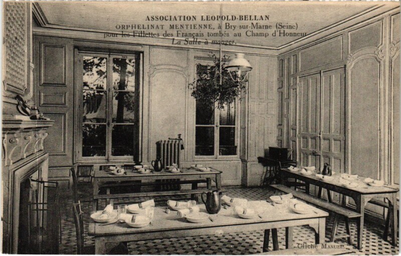 Carte postale ancienne Bry-sur-Marne Orphelinat Mentienne - Salle a Manger à Bry-sur-Marne