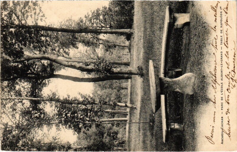 Carte postale ancienne Arcueil Cachan - Parc de l'Ecole Albert-le-Grand à Arcueil
