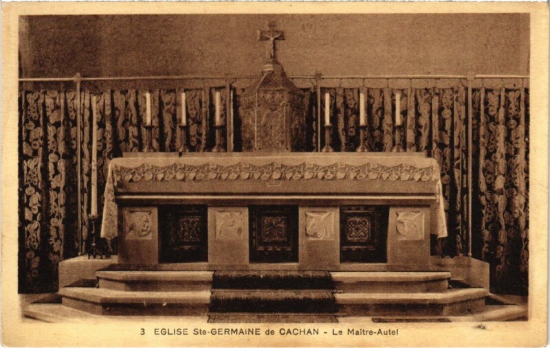 Carte postale ancienne Cachan L'Eglise Sainte-Germaine - Le Maitre-Autel à Cachan