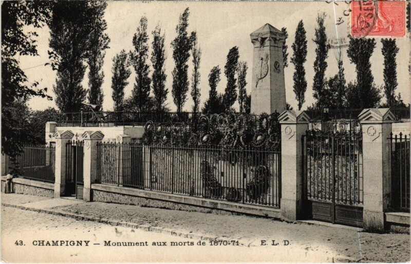Carte postale ancienne Champigny-sur-Marne Monument aux Morts à Champigny-sur-Marne