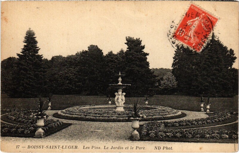Carte postale ancienne Boissy-Saint-Leger Les Pins - Le Jardin et le Parc
