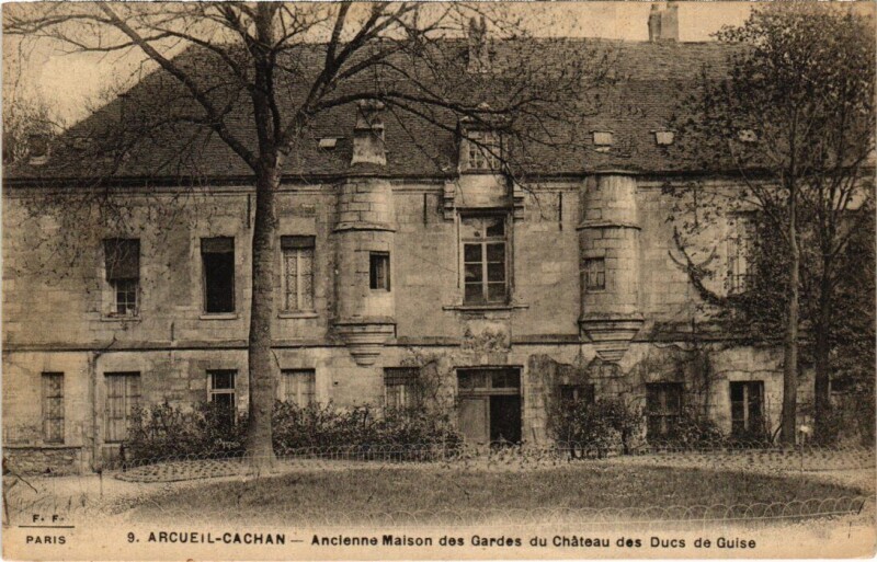 Carte postale ancienne Arcueil Cachan - Ancienne Maison des Gardes du Chateau à Arcueil