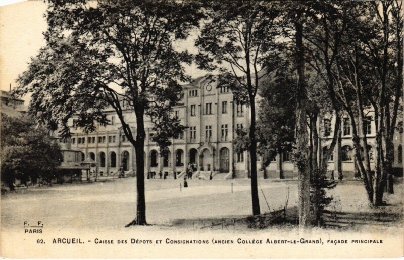 Carte postale ancienne Arcueil Caisse des Depots et Consignations à Arcueil