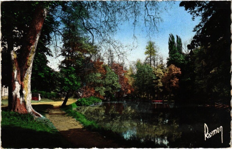 Carte postale ancienne Sucy-en-Brie Etang du Grand Val à Sucy-en-Brie